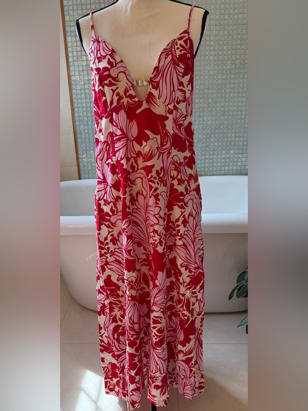 Abercrombie and Fitch Women's Red Floral Maxi dress
